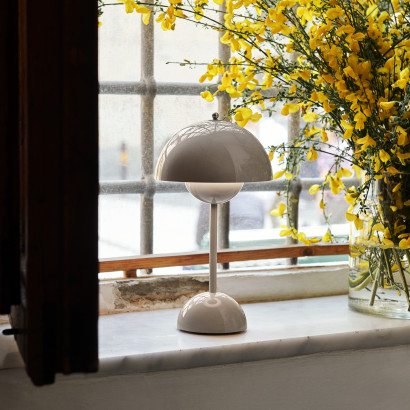 Flowerpot VP9 bordslampa - Portabel